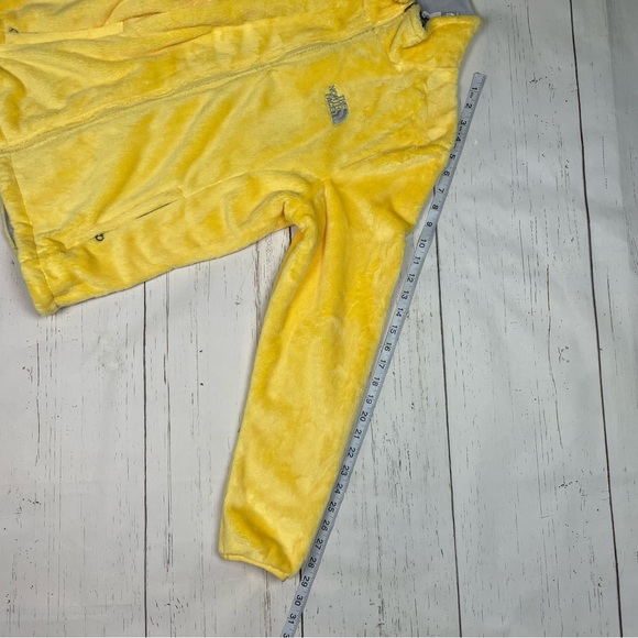The North Face Osito Fleece Jacket - Picture 7 of 15